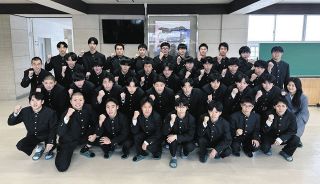 宮本三郎 原画で絵皿で きょうから生誕120周年展：北陸中日新聞Web