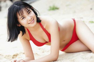 BEYOOOOONDS山崎夢羽「今の私、こんな表情もできるんです!」　ファースト写真集きょう発売