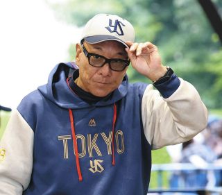 ロッテ】岡大海の逆転サヨナラ弾バットをプレゼント 殊勲の一発で折れ