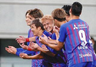 FC東京　11試合ぶり3ゴールで快勝、2位守る　長谷川監督「出足悪かったが勝てたのは大きい」
