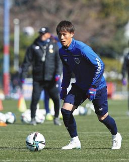 【FC東京】新加入のMF渡辺凌磨 27日の開幕戦スタメンへ意気込む「ハードワークを求められている」