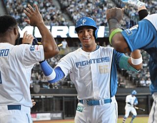 巨人・竹丸和幸、5イニング1失点10奪三振で3勝目「先制してくれたので