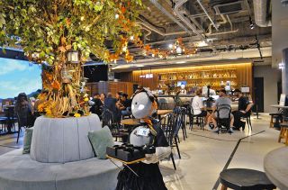 ＜オリヒメの夢星　恵那「稼ぐ福祉」の挑戦＞新しい働き方の事例に　東京のカフェでロボの接客が人気