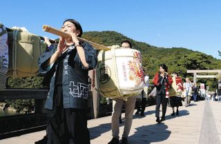 伊勢神宮に清酒運び奉納　三重県酒造組合