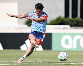JFL鈴鹿が三浦知良との契約延長を横浜FCに要請する方針：中日スポーツ
