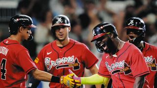 心優しき大谷翔平、大好きな「スラムダンク」名言Tシャツをマドン監督