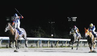 オグリにディープ…名馬がズラリ並ぶ切手発行 競馬法100周年記念【中央競馬】競馬法100周年：中日スポーツ・東京中日スポーツ