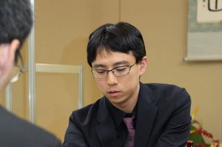 å›²ç¢ã®å¤©å…ƒæˆ¦ã€ä¸€åŠ›é¼å››å† ãŒ3é€£è¦‡ã€€å¿—ç”°é”å“‰å…«æ®µã«3é€£å‹