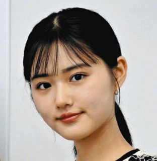 「一気にオトナ…」『もうパパ！』主演・原菜乃華、激変したデコ出し＆背中ぱっくり姿が話題「ギャップがたまらん」「名画のよう」
