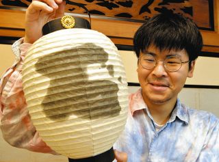 直感「石」薄墨で書き上げる　書友社主催の公募展、飛騨市の塚本さんが最優秀賞