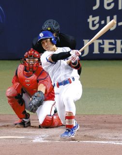 中日・大島洋平、来季解禁『牛骨』バット試す 「はじきよくなる」現状