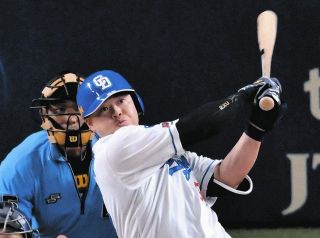 天国でも野球を…高木守道さんの棺に納められた黒いバット 闘志