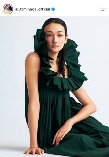 【実際の投稿】「愛ちゃんしか履けないよ、そのブーツ」冨永愛、斬新すぎるヒョウ柄コーデ