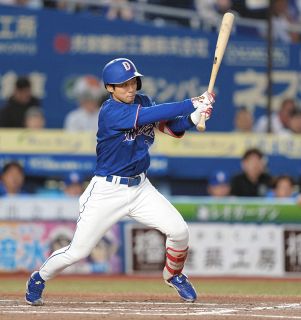 中日】出るか『立浪モデル』ノックバット!? 立浪監督がSSKと