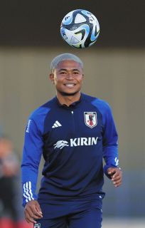 バングーナガンデ、長友が長年守り抜いたポジション「奪うつもりでやっていきたい」【サッカー代表】