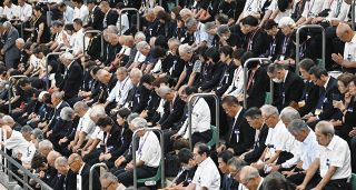 石川県の遺族を代表、全国戦没者追悼式で献花　ルソン島で義父亡くした七尾の今田さん