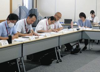 海抜ゼロメートル地帯で「自主的広域避難」情報発信の訓練　三重県桑名市で木曽川下流域の8市町村が参加