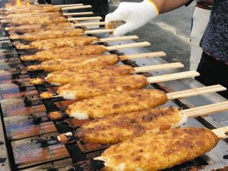 ヘボの巣の大きさ競う、五平餅販売も　3日、恵那でまつり