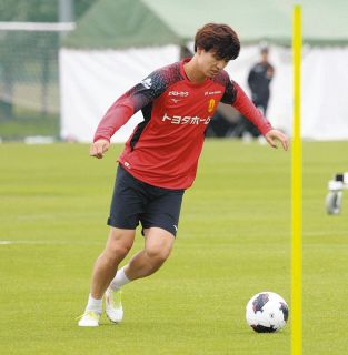 元名古屋グランパス・小倉隆史さんが東海学園大のテクニカル