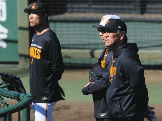 「人柄が出てるね！」巨人・松井新監督、復調期す26歳右腕への”言葉”と肩ポンポンが大反響「こんなボスと一緒に仕事できたらマジ幸せ」