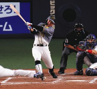 【阪神】糸原が中日・岡野からリード広げる適時二塁打「真っすぐを1球で捉えられた」