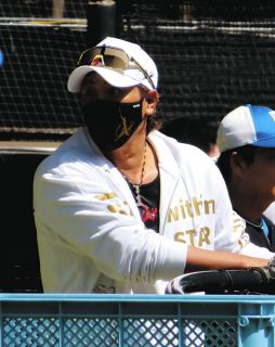 日ハム中田ユニホーム、帽子、タオル3点 強打者の証し！！日本ハムが中田翔の通算1000三振グッズを公式