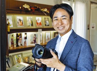 モノとしての写真の価値伝えたい　津の長谷さん、若手館主らの全国組織議長に就任