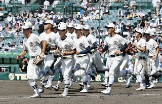 前年優勝校が決勝進出は田中将大を擁した駒大苫小牧以来17年ぶり