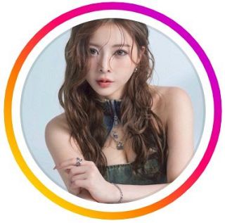 杉原杏璃が25周年トレカ発売「水着になることがないと思っていたので