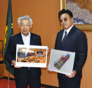 九谷焼赤絵 繊細に描く 北陸銀小松支店 山野さん作品展：北陸中日新聞Web