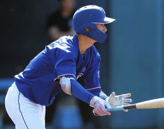中日・岡田俊哉、新グラブには3桁背番号入れず「すぐ21番を付ける