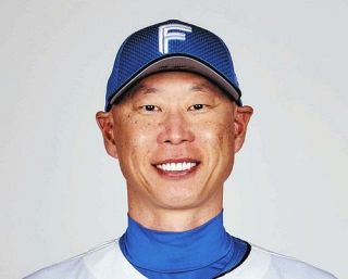 ロッテ】岡大海の逆転サヨナラ弾バットをプレゼント 殊勲の一発で折れ