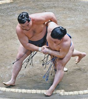 朝青龍　日馬富士セット　反物 凄い、凄すぎる！…元朝青龍さん「ごっちゃんでーす」久々の元日馬富士