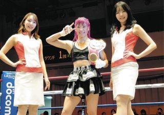 井上尚弥、シリアルナンバー入り額装ピンズセット発売 ルイス