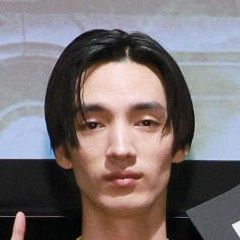 山田裕貴、30歳記念の「山田のソウルドラゴンパーカー」発売