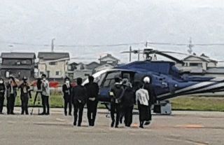 ヘリ運航開始　見通せず　ＨＰ予約停止状態　福井空港−テーマパーク　