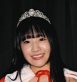 圧倒的美人”ミスマガジンの斉藤里奈 始球式でワンバン投球披露