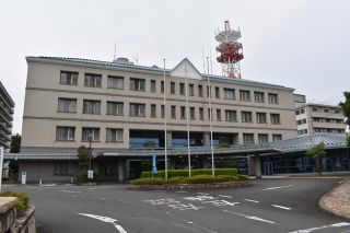 津の資材置き場から鉄製部品や防犯カメラ盗んだ疑い　男３人逮捕