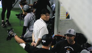 大谷翔平、甲斐拓也との写真を公開 活躍に世界が興奮「結婚して