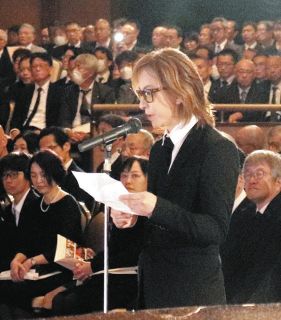 YOSHIKIさん「カワイピアノは自分の一部」　河合楽器前会長・河合弘隆さんお別れの会でメッセージ