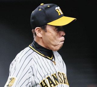 岡田監督の「あれで終わり」は佐藤輝を見限った言葉ではない…指揮官も信じる“伸びしろ”、虎ファンは三塁守備のうまくなったサトテルなんて見たくない