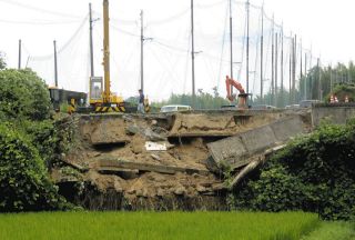 四日市市で斜面崩れ、桑名市で床下浸水2棟などの被害　17日の大雨影響
