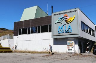 県芸大で洋画指導、故小島俊男さんらの作品展 一宮で14日まで：中日新聞Web