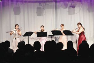 フルート四重奏　美しいハーモニー　浜松出身の４人が演奏会