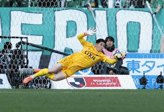 元日本代表FW・44歳の高原直泰が今季限りで引退 2016年から沖縄SVで