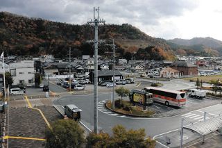 万葉の地で日本画と陶芸 東近江、大津の鈴木夫妻が作品展：中日新聞Web