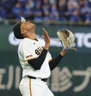 巨人】ソフトバンクから移籍の松田宣浩、背番号「23」のユニホーム初