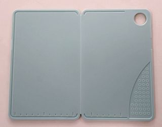抽選で当たる「たためる多機能まな板」
