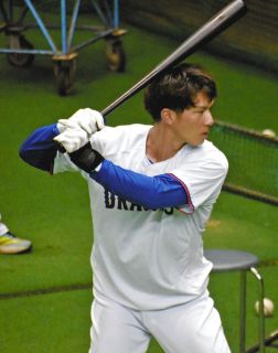 中日・岡田俊哉、新グラブには3桁背番号入れず「すぐ21番を付ける