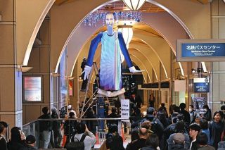 MIKAWA人もよう＞50年前にモナリザを公認模写した画家 斎藤吾朗さん